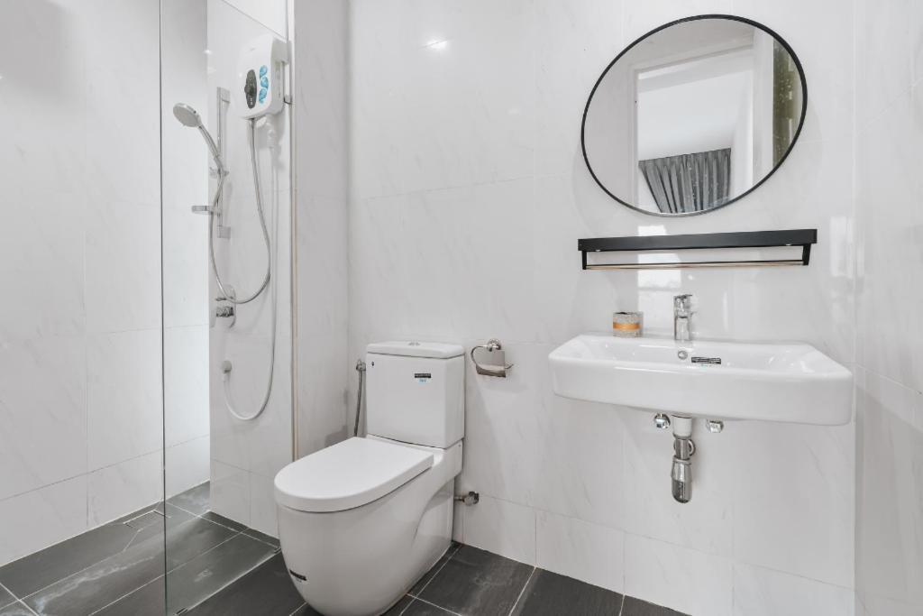 Nowhere 2Br & 2Bath Apartment With Balcony @ Reizz Residences 吉隆坡 外观 照片