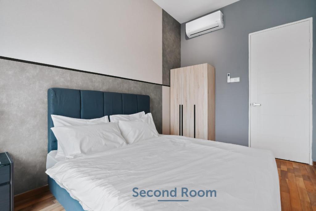 Nowhere 2Br & 2Bath Apartment With Balcony @ Reizz Residences 吉隆坡 外观 照片
